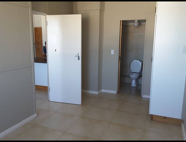 1 bed property to rent in PAROW EAST